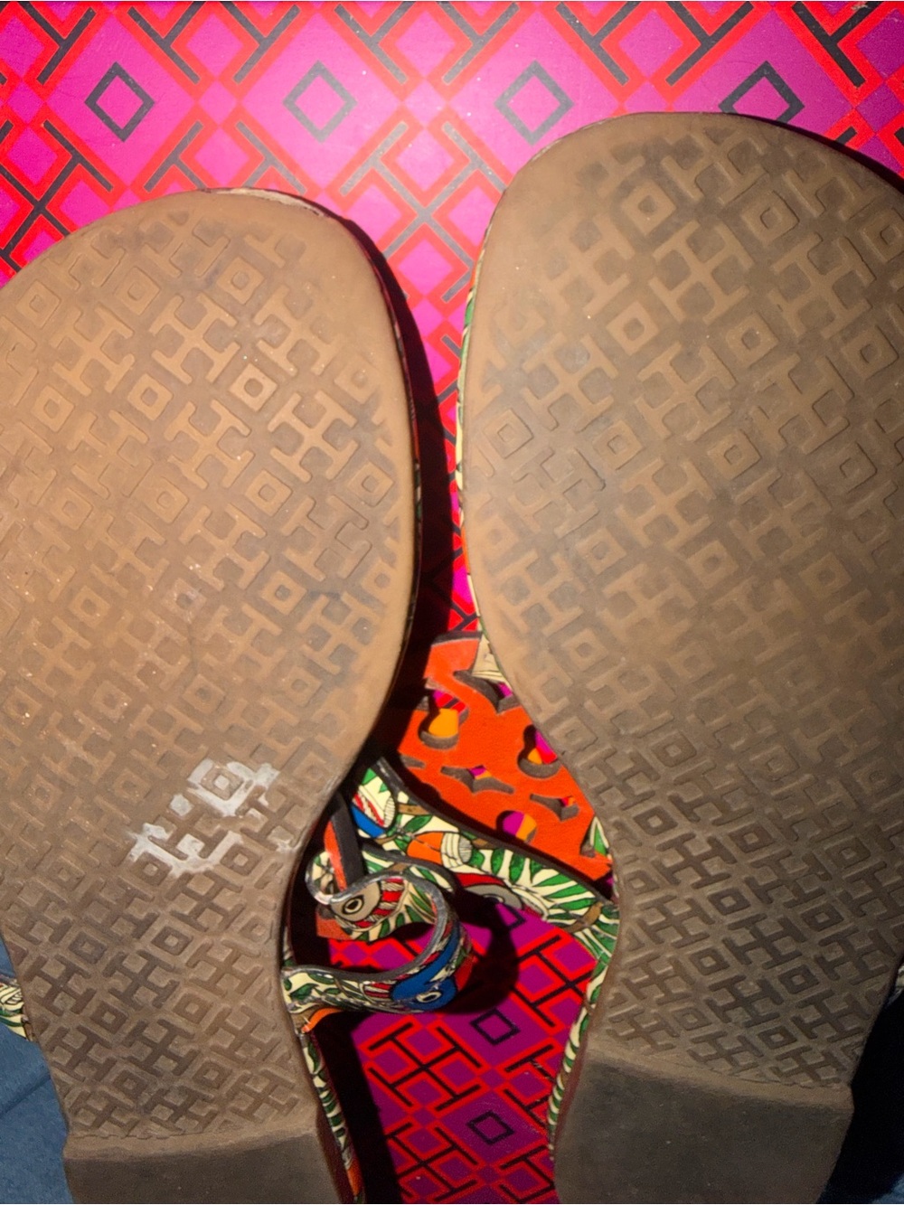Tory Burch Miller sandals PRINTED PATENT LEATHER - Picture 6 of 13